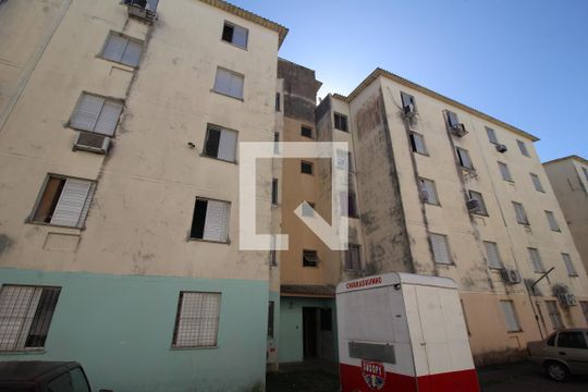 Fachada do bloco de apartamento para alugar com 2 quartos, 47m² em Rio Branco, Canoas