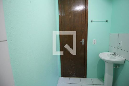 Banheiro de apartamento para alugar com 2 quartos, 47m² em Rio Branco, Canoas