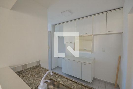 Cozinha de apartamento para alugar com 3 quartos, 72m² em Vila Vermelha, São Paulo