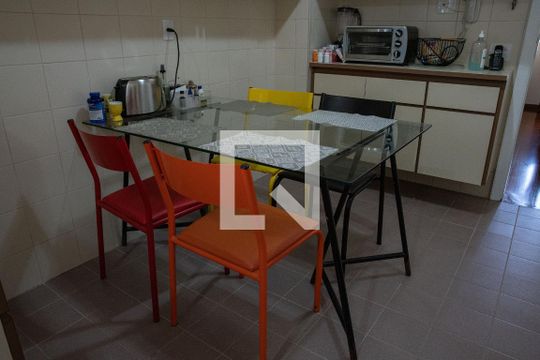Cozinha de apartamento à venda com 4 quartos, 187m² em Perdizes, São Paulo