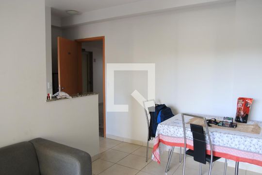 Sala de apartamento para alugar com 2 quartos, 68m² em Goiânia 2, Goiânia
