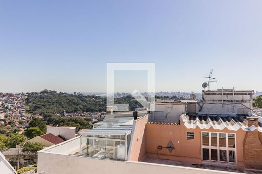Quintal - Vista de apartamento à venda com 2 quartos, 155m² em Medianeira, Porto Alegre