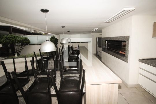 Área comum - Churrasqueira de apartamento à venda com 2 quartos, 51m² em Azenha, Porto Alegre