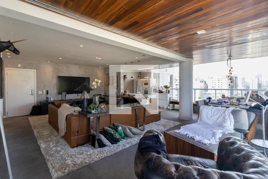 Sala de apartamento à venda com 2 quartos, 150m² em Vila Nova Conceição, São Paulo