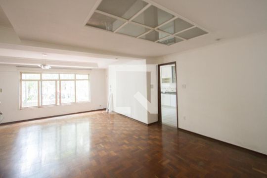 Sala 1 de casa à venda com 3 quartos, 260m² em Vila Cordeiro, São Paulo