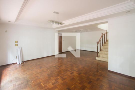 Sala 1 de casa à venda com 3 quartos, 260m² em Vila Cordeiro, São Paulo