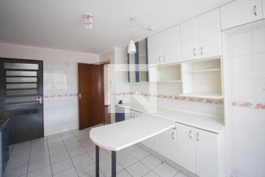 Cozinha de casa à venda com 3 quartos, 260m² em Vila Cordeiro, São Paulo