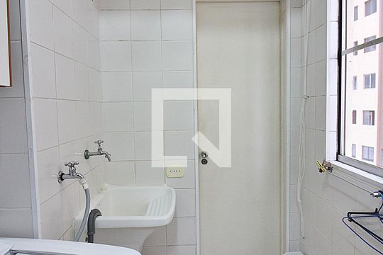 Área de Serviço de apartamento para alugar com 2 quartos, 65m² em Baeta Neves, São Bernardo do Campo