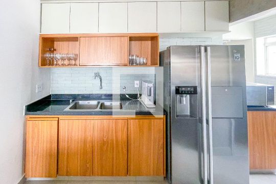 Cozinha de apartamento para alugar com 3 quartos, 100m² em Jardim Paulista, São Paulo