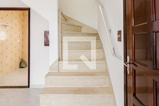 Escada de casa à venda com 2 quartos, 279m² em Vila Madalena, São Paulo