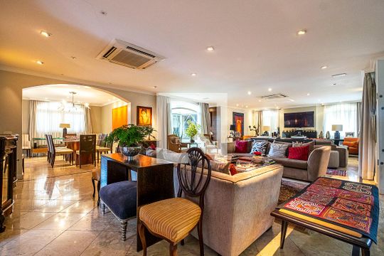 Sala de casa à venda com 4 quartos, 780m² em Alto de Pinheiros, São Paulo
