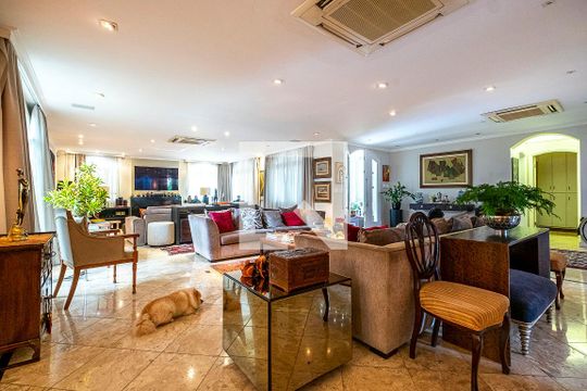 Sala de casa à venda com 4 quartos, 780m² em Alto de Pinheiros, São Paulo