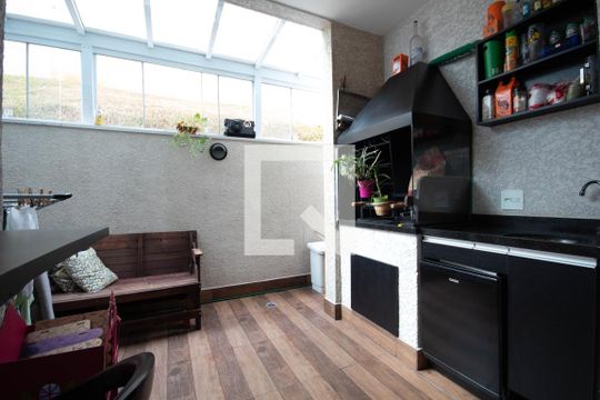Sacada de apartamento para alugar com 2 quartos, 53m² em City Bussocaba, Osasco