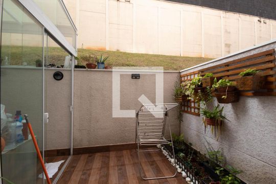 Vista do Quarto 1 de apartamento para alugar com 2 quartos, 53m² em City Bussocaba, Osasco
