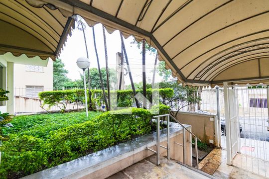 Entrada de apartamento à venda com 2 quartos, 70m² em Chácara Inglesa, São Paulo