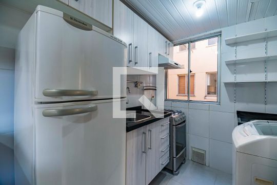 Cozinha de apartamento para alugar com 2 quartos, 40m² em Protásio Alves, Porto Alegre