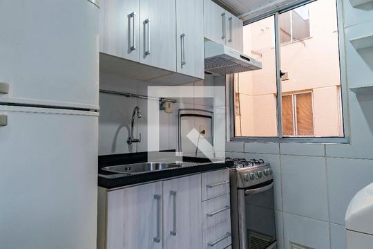 Cozinha de apartamento para alugar com 2 quartos, 40m² em Protásio Alves, Porto Alegre