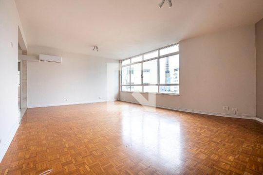 Sala de apartamento à venda com 3 quartos, 168m² em Cerqueira César, São Paulo