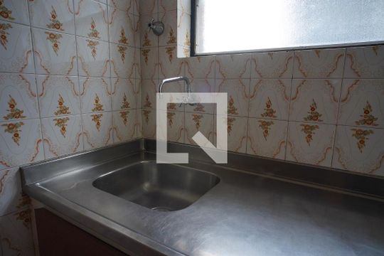 Cozinha de kitnet/studio para alugar com 1 quarto, 41m² em Petrópolis, Porto Alegre
