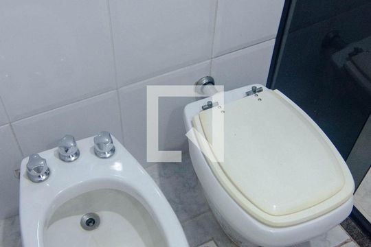 Banheiro de apartamento à venda com 3 quartos, 89m² em Copacabana, Rio de Janeiro
