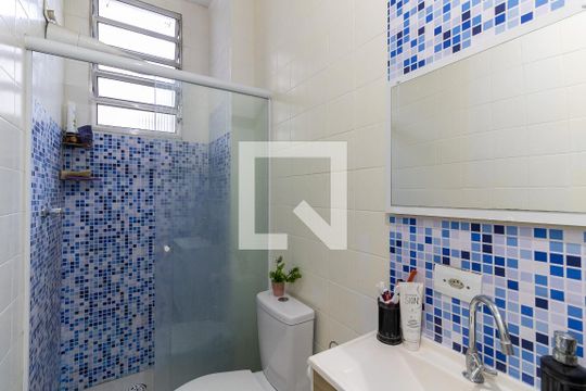 Banheiro  de apartamento para alugar com 1 quarto, 45m² em Liberdade, São Paulo