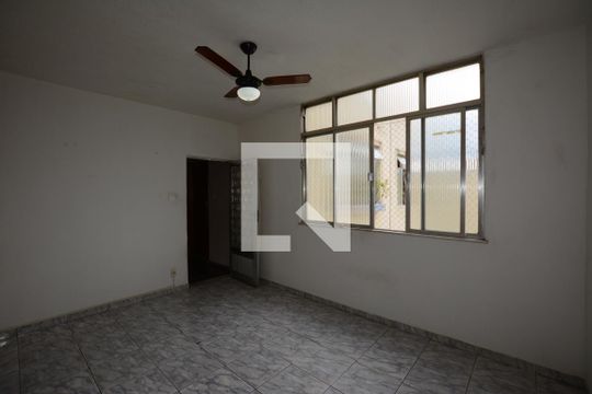 Sala de apartamento para alugar com 2 quartos, 48m² em Madureira, Rio de Janeiro