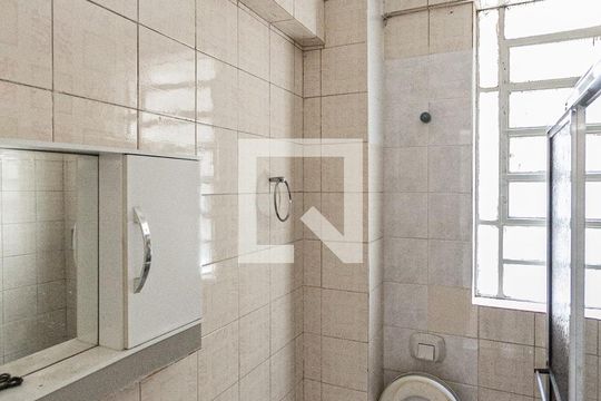 Banheiro de apartamento para alugar com 1 quarto, 80m² em Cidade Baixa, Porto Alegre