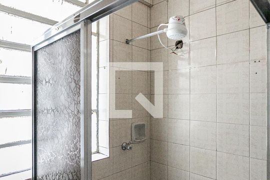 Banheiro de apartamento para alugar com 1 quarto, 80m² em Cidade Baixa, Porto Alegre