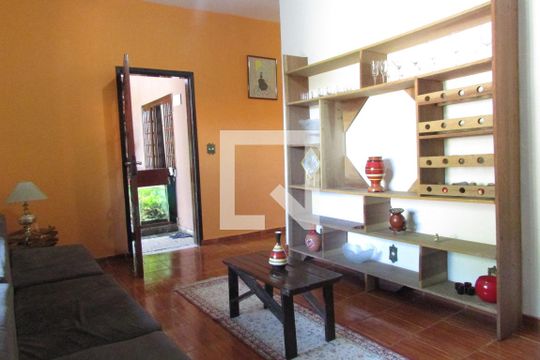 Casa à venda com 4 quartos, 160m² em Campo Grande, Rio de Janeiro
