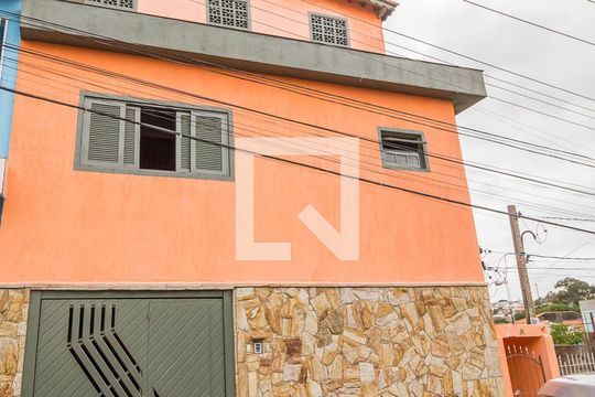 Fachada de casa para alugar com 3 quartos, 140m² em Vila Perreli, Poá
