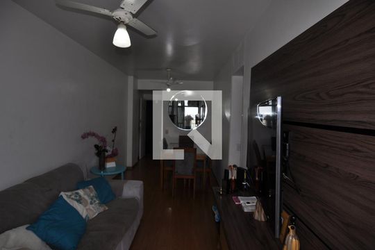 Sala de apartamento para alugar com 3 quartos, 64m² em Barra da Tijuca, Rio de Janeiro