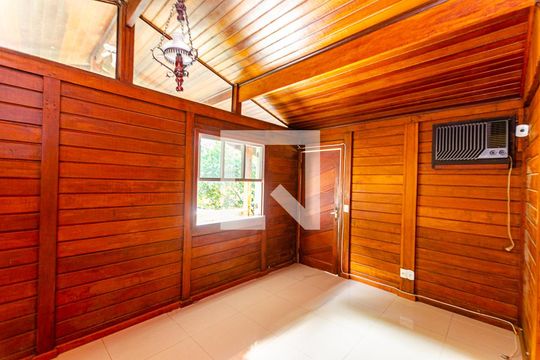 Sala de apartamento à venda com 2 quartos, 100m² em Serra Grande, Niterói
