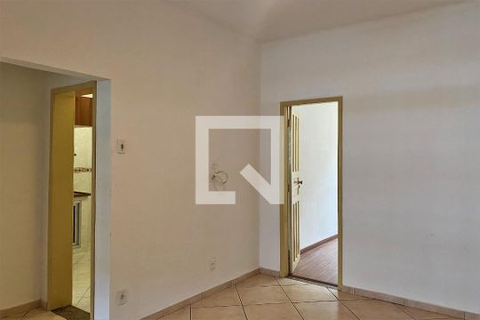 Sala de casa de condomínio à venda com 2 quartos, 85m² em Taquara, Rio de Janeiro