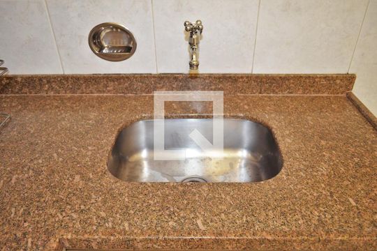 Cozinha de casa de condomínio à venda com 2 quartos, 85m² em Taquara, Rio de Janeiro