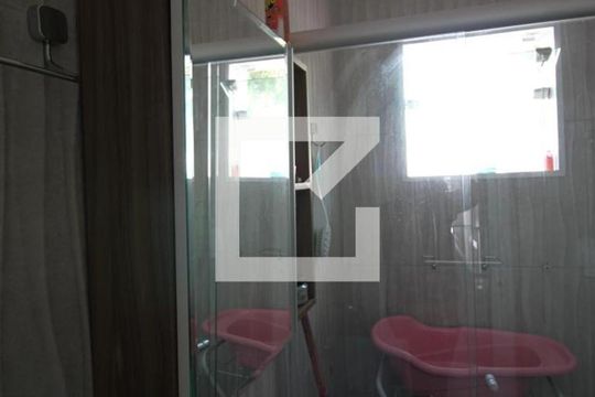 Banheiro de casa à venda com 3 quartos, 171m² em Interlagos, São Paulo
