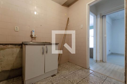 Cozinha de apartamento à venda com 1 quarto, 45m² em Partenon, Porto Alegre