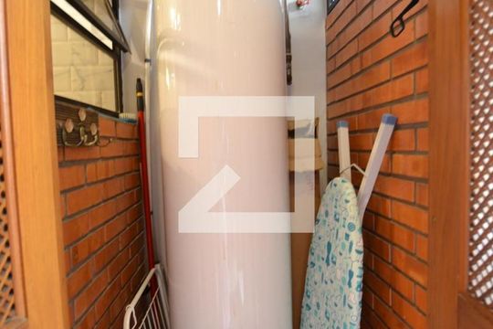 Gás de casa de condomínio à venda com 3 quartos, 363m² em Cristal, Porto Alegre