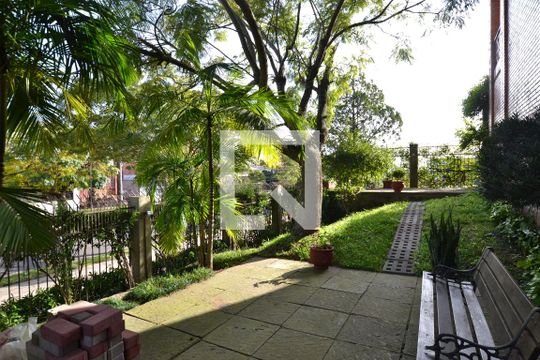 Área comum de casa de condomínio à venda com 3 quartos, 363m² em Cristal, Porto Alegre