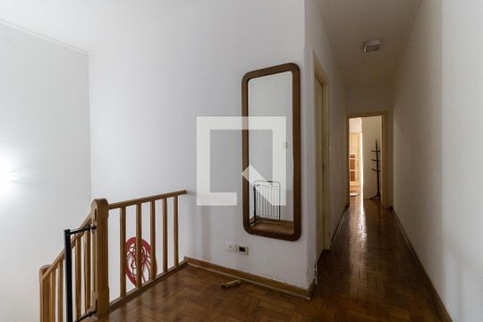 Corredor de casa à venda com 3 quartos, 200m² em Cambuci, São Paulo