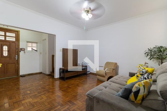 Casa à venda com 3 quartos, 200m² em Cambuci, São Paulo
