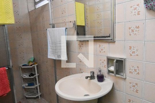 Banheiro de casa à venda com 4 quartos, 180m² em Vila Santa Clara, São Paulo