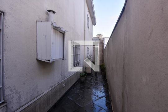 Quintal de casa à venda com 4 quartos, 180m² em Vila Santa Clara, São Paulo