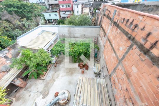 Quintal de casa à venda com 7 quartos, 400m² em Santo André, Belo Horizonte