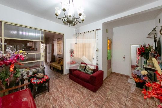 Casa à venda com 7 quartos, 400m² em Santo André, Belo Horizonte