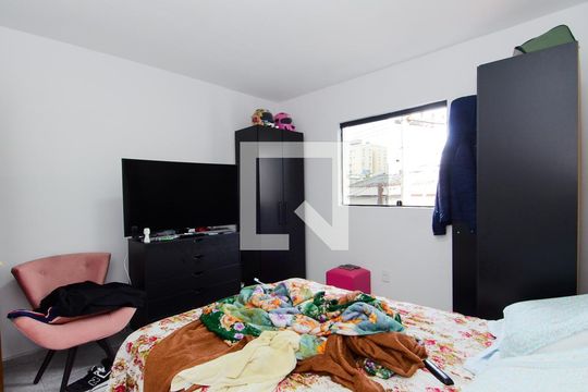 Suíte de casa à venda com 3 quartos, 250m² em Jardim Dourado, Guarulhos