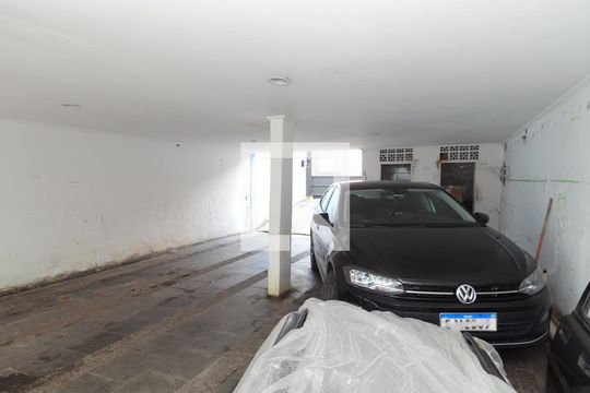 Garagem de casa à venda com 3 quartos, 250m² em Jardim Dourado, Guarulhos