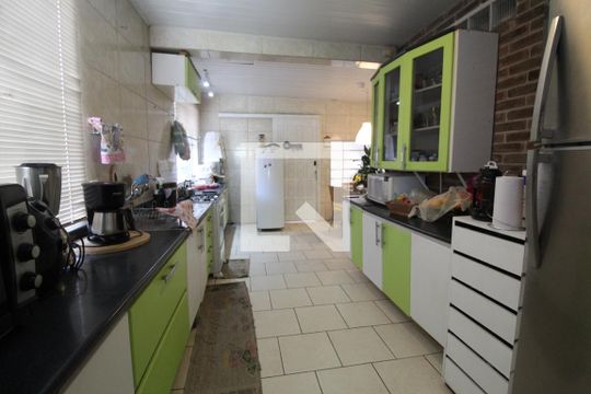 Cozinha de casa à venda com 7 quartos, 350m² em Niterói, Canoas