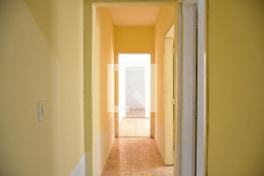 Corredor de casa à venda com 4 quartos, 230m² em Jardim Amanda I, Hortolândia