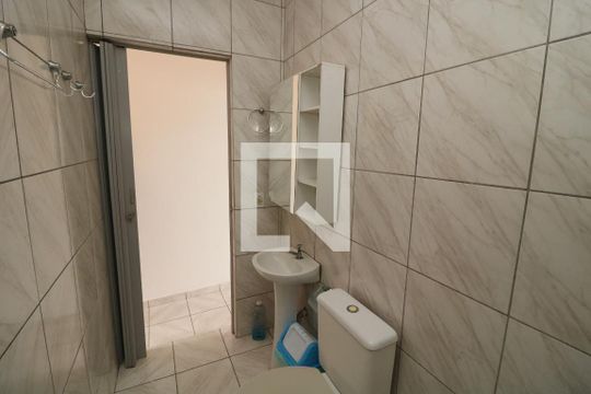 Banheiro de casa à venda com 1 quarto, 30m² em Capão do Embira, São Paulo