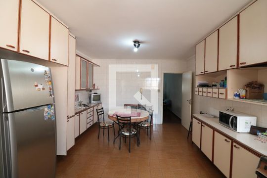 Cozinha de casa à venda com 3 quartos, 200m² em Parque São Jorge, São Paulo